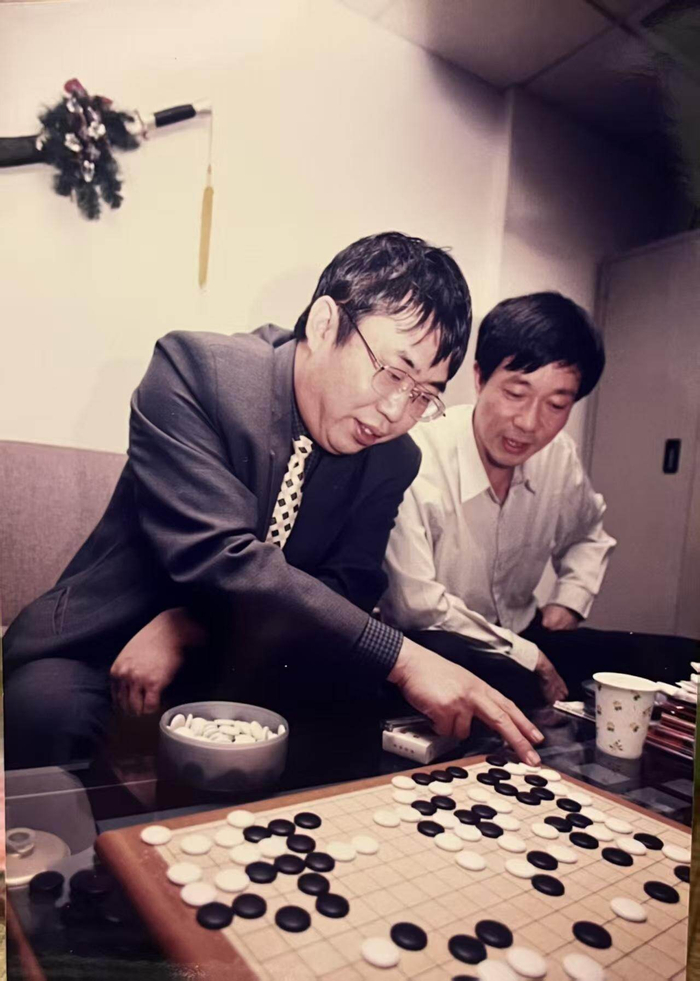 云游戏-旋风西去，豪气干云——与聂卫平交往二三事|围棋|国足|桥牌|年维泗|王汝南_新浪新闻