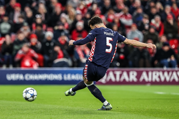 手机网游排行-米体：在签下亚基罗维奇后，佩里西奇成为国米冬窗的明确引援目标